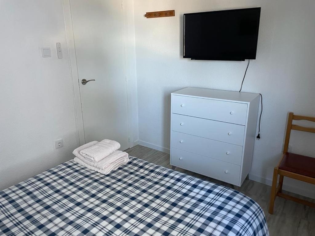 Apartamento en complejo residencial con piscina y garaje frente al mar Valencia Exterior foto
